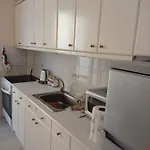 Apartment Port Side - 2br - Center Location