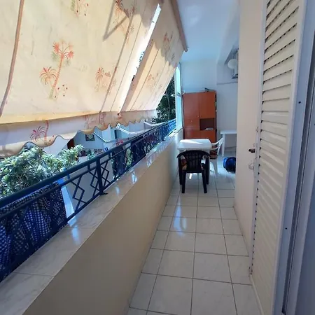 Port Side - 2br - Center Location *