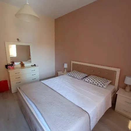 Port Side - 2br - Center Location * Sarandë
