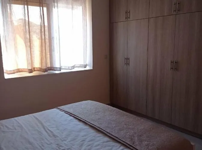 Port Side - 2br - Center Location * Sarandë