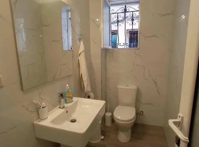 Port Side - 2br - Center Location Appartamento